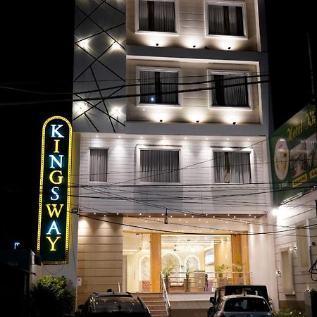 Hotel King'S Way Amritsar Exterior photo